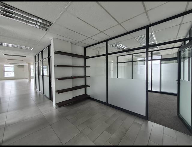 150M² OFFICE TO LET IN CRAIGHALL